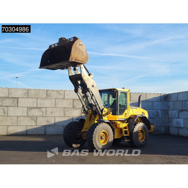 2013 فولفو L70G-44940883