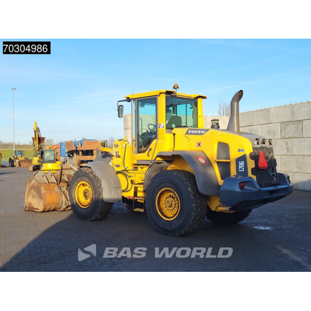 2013 فولفو L70G-44940884