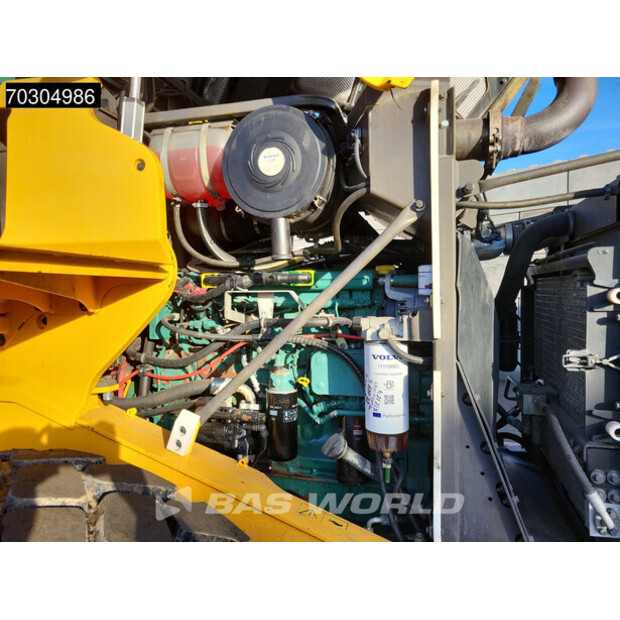 2013 فولفو L70G-44940900