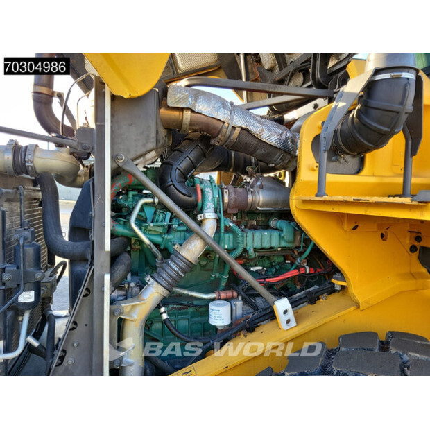 2013 فولفو L70G-44940902