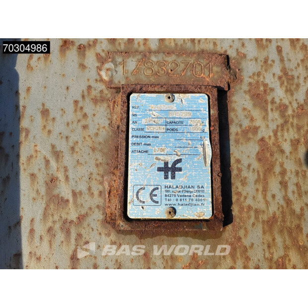 2013 فولفو L70G-44940923