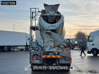 2017-mercedes-benz-arocs-3240-1404859-44940954