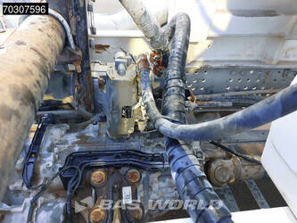 2017-mercedes-benz-arocs-3240-1404859-44940960