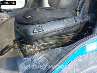 2017-mercedes-benz-arocs-3240-1404859-44940980