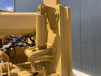 2025-caterpillar-d8t-1405039-44942654