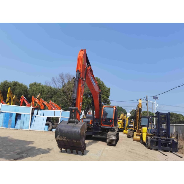 2022 Doosan DX300-44943310