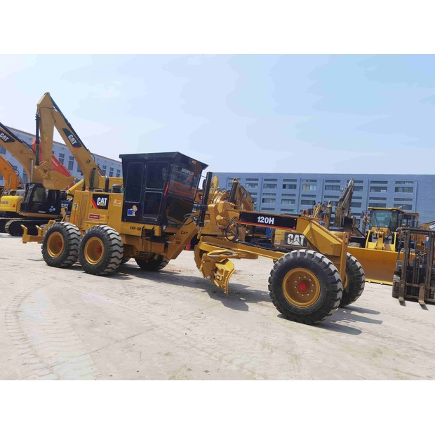 2022 Caterpillar 120H-44943574