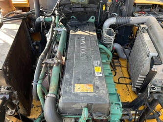 2010-volvo-a40e-1405079-44943952