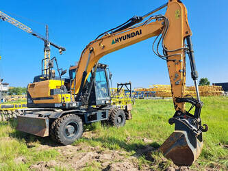 2018-hyundai-hw-140-44945224