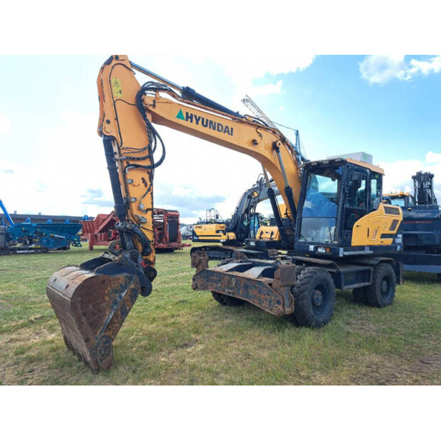 2018 Hyundai HW 140-44945236