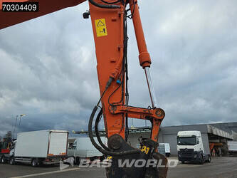 2015-hitachi-zx210lc-5b-1404852-44945462