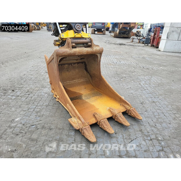 2015 Hitachi ZX210LC-5B-44945465