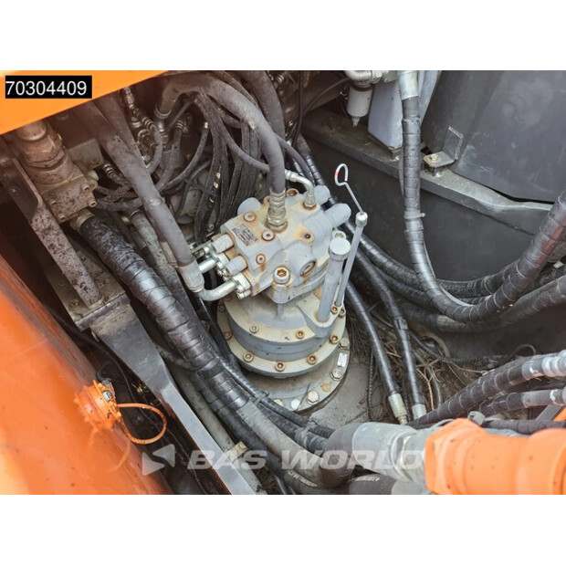 2015 Hitachi ZX210LC-5B-44945476