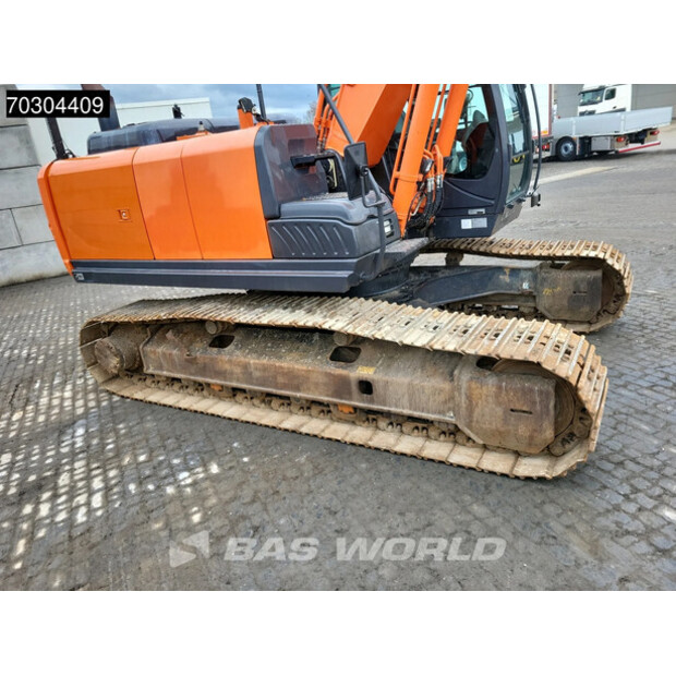 2015 Hitachi ZX210LC-5B-44945479