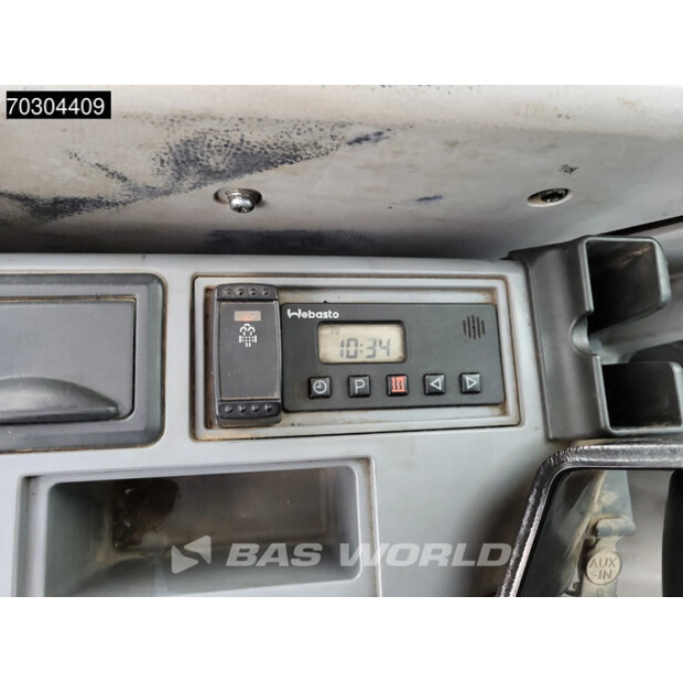 2015 Hitachi ZX210LC-5B-44945492