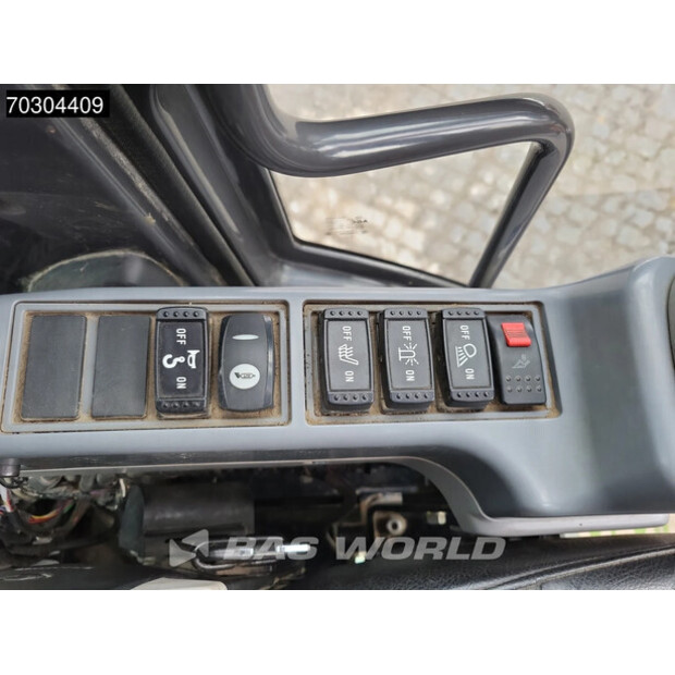 2015 Hitachi ZX210LC-5B-44945493