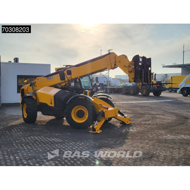 2018 جيه سي بي 540-140-44945813