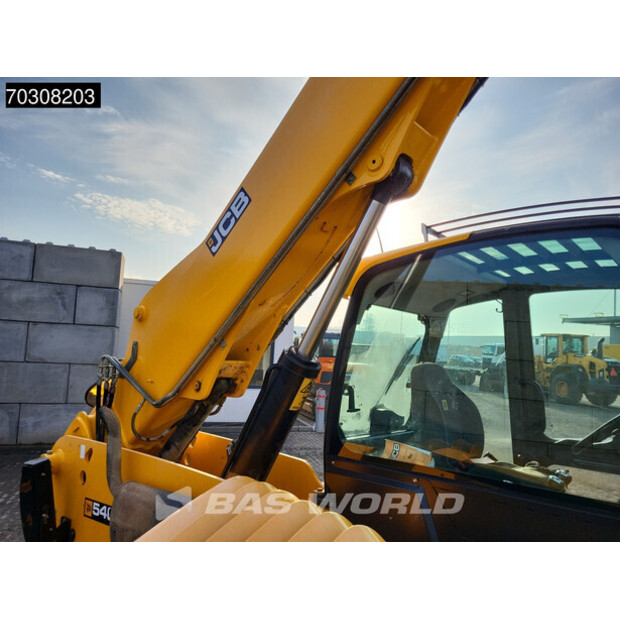 2018 جيه سي بي 540-140-44945823