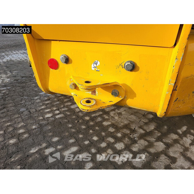 2018 جيه سي بي 540-140-44945826