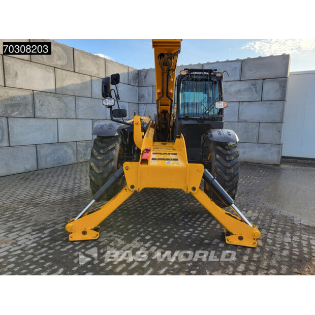 2018 جيه سي بي 540-140-44945828