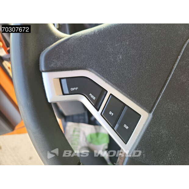 2017 رينو C380-44945983