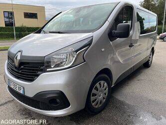 2015-renault-trafic-1405256-44963429