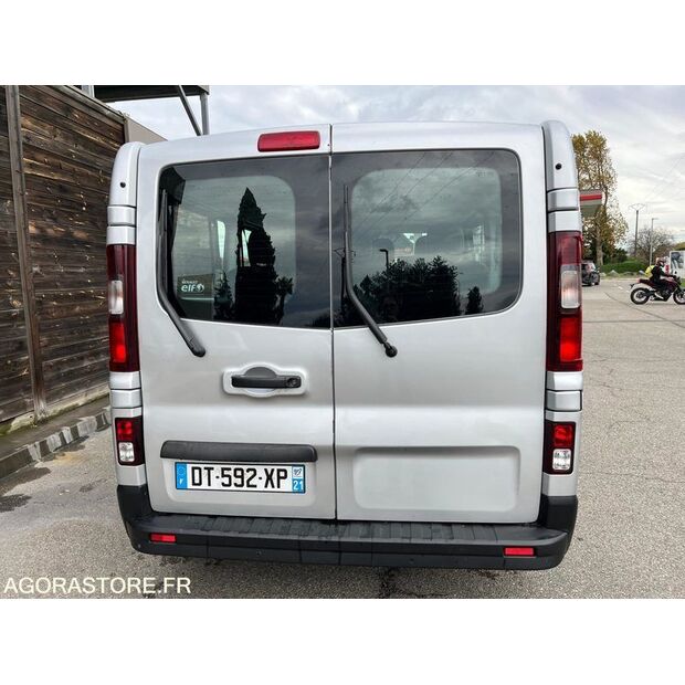 2015 Renault Trafic-44963432