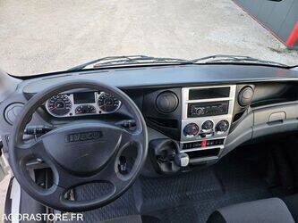 2012-iveco-35c13-1405258-44963452