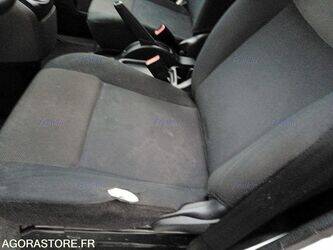 2019-nissan-nv200-1405259-44963459