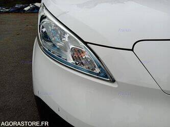 2019-nissan-nv200-1405259-44963473