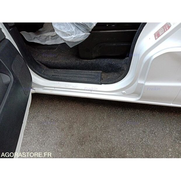 2019 NISSAN NV200-44963479