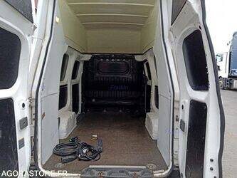 2019-nissan-nv200-1405259-44963482