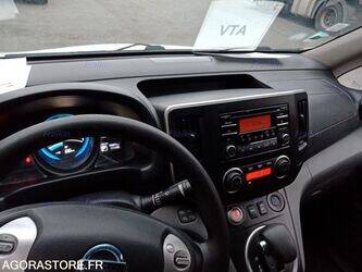 2019-nissan-nv200-1405259-44963490