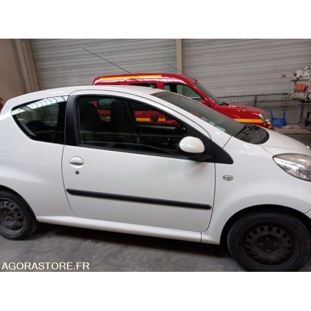 2011 Citroen C1-44963529