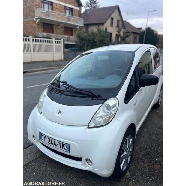 2016 Peugeot ION-44963547