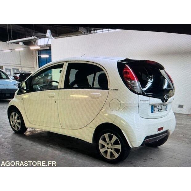 2016 Peugeot ION-44963549