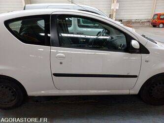 2011-citroen-c1-1405272-44963578