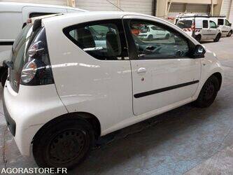 2011-citroen-c1-1405272-44963579