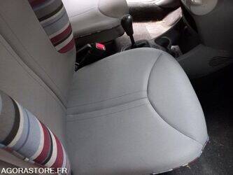 2011-citroen-c1-1405272-44963591