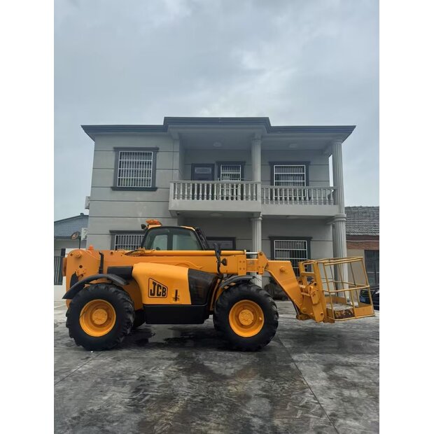 2021 JCB 535-95-44964003