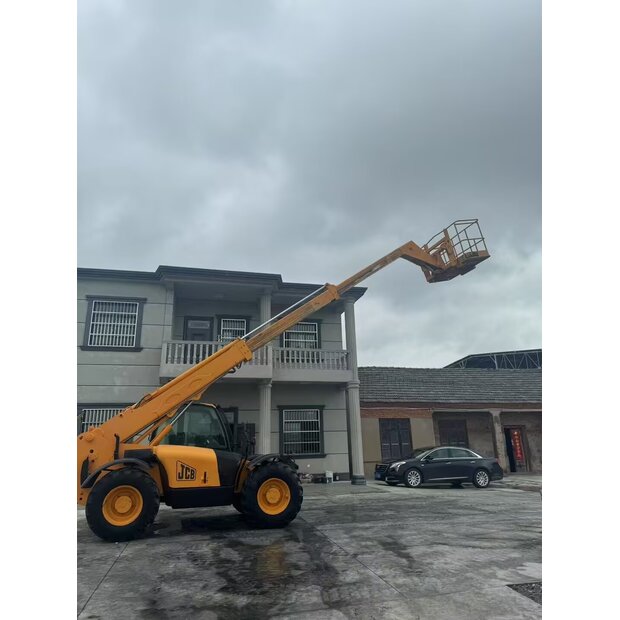 2021 JCB 535-95-44964008