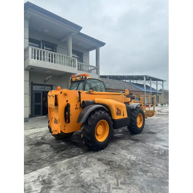 2021 JCB 535-95-44964011