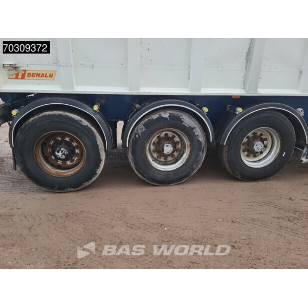 2001 بينالو Bencere-44964479