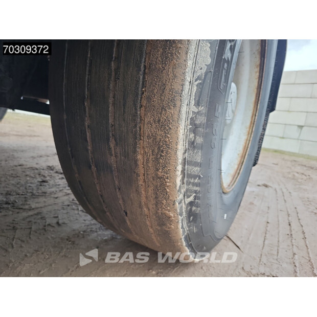 2001 بينالو Bencere-44964482