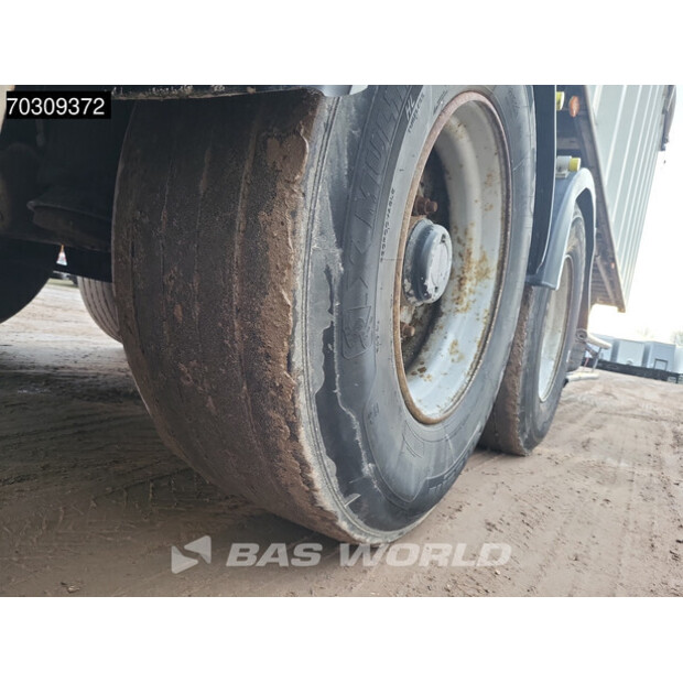 2001 بينالو Bencere-44964484