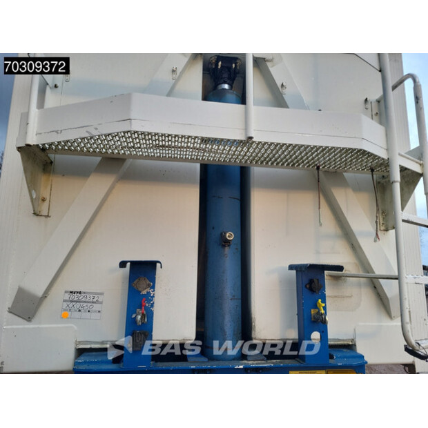 2001 بينالو Bencere-44964491