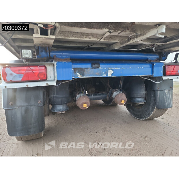 2001 بينالو Bencere-44964493