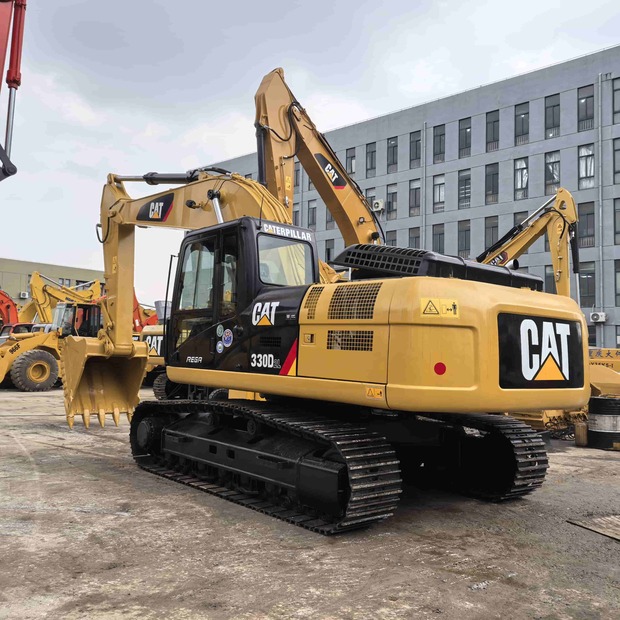 2022 Caterpillar 330D2L-44965385