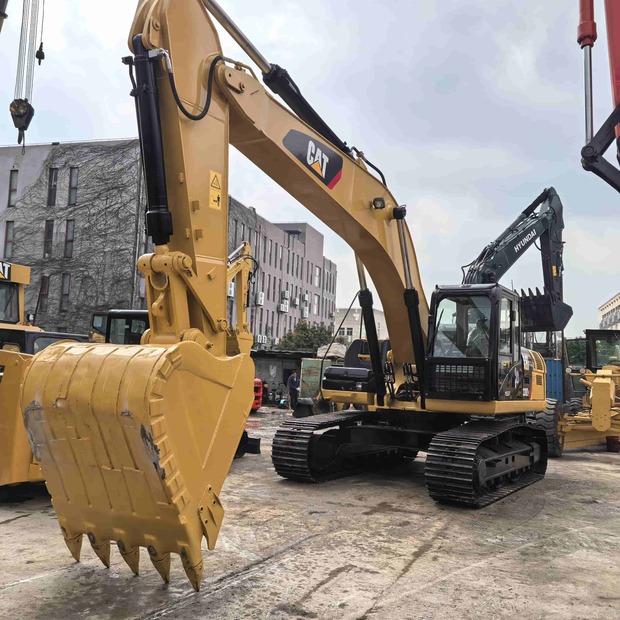 2022 Caterpillar 330D2L-44965389