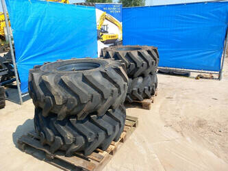 Image de PNEUS 2024 TractionMaster 18-19,5